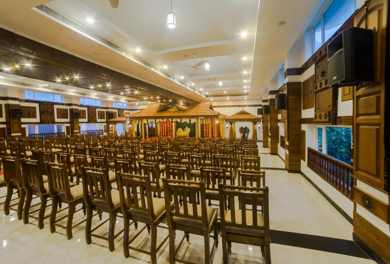 Hotel Guruvayur Darshan Guruvāyūr Exterior foto